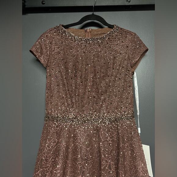 NWT Mac Duggal 20371 Embellished Cap Sleeve A Line Dress 6 Chocolate - Picture 5 of 7